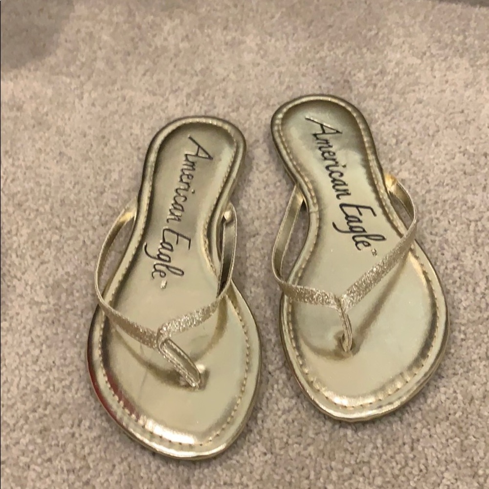 American eagle gold metallic sandals size 7